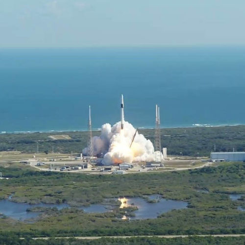SpaceX launches 60 Starlink Satellites: Aims at Massive Market Opportunity Featured Image